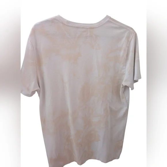 Old Navy Women's Graphic Tee 2/22 $ on selected item - Picture 2 of 6